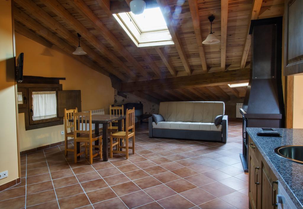 Molino Del Medio Guest House Robledillo De Gata Exterior photo